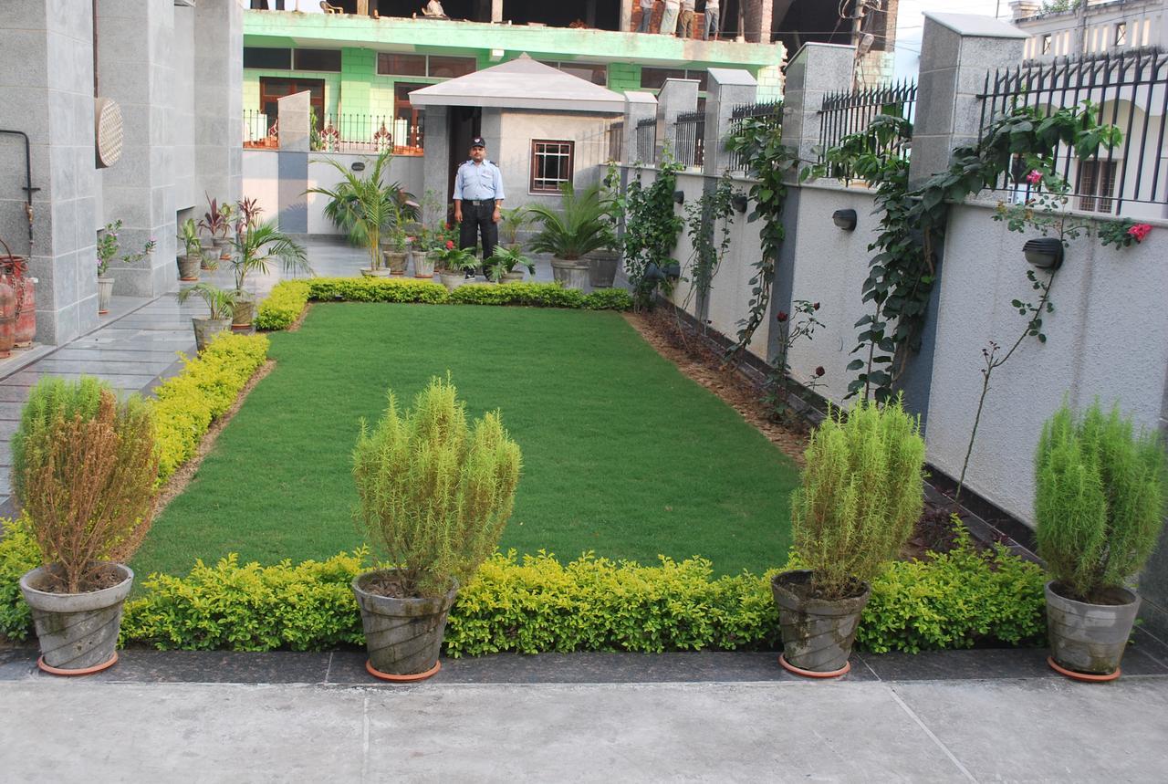 The Urmi Hotel Haridwār Buitenkant foto