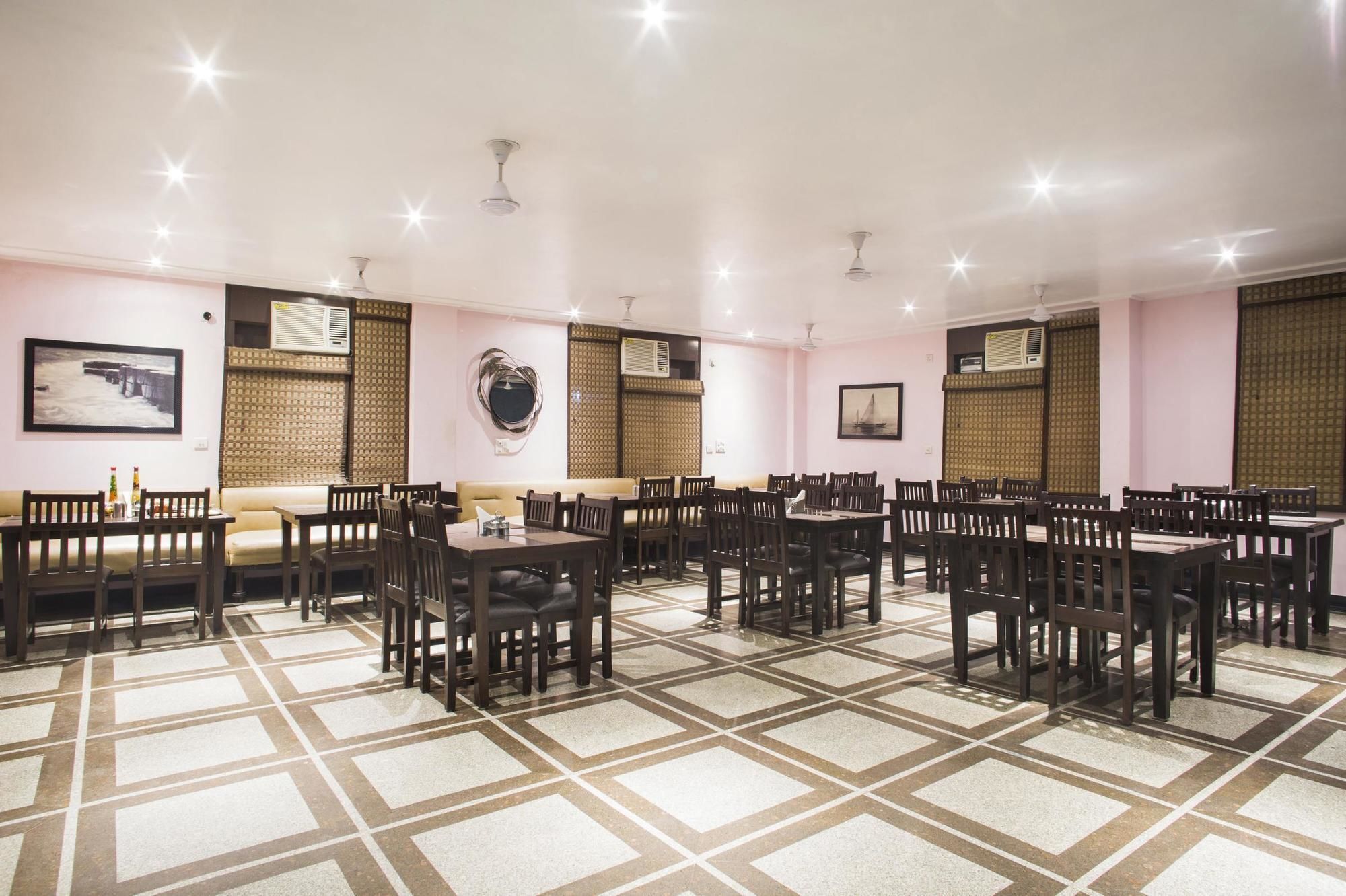 The Urmi Hotel Haridwār Buitenkant foto