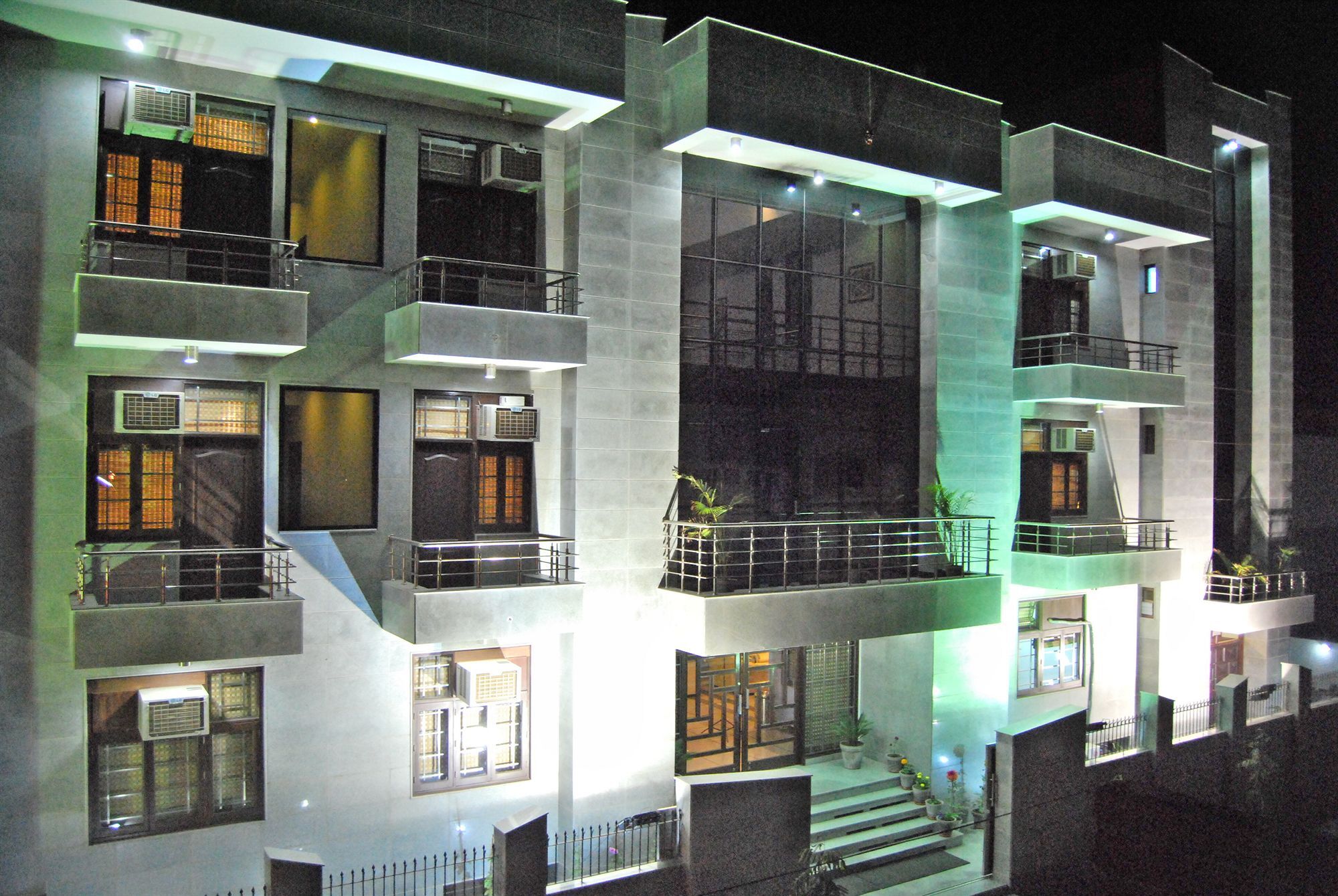The Urmi Hotel Haridwār Buitenkant foto